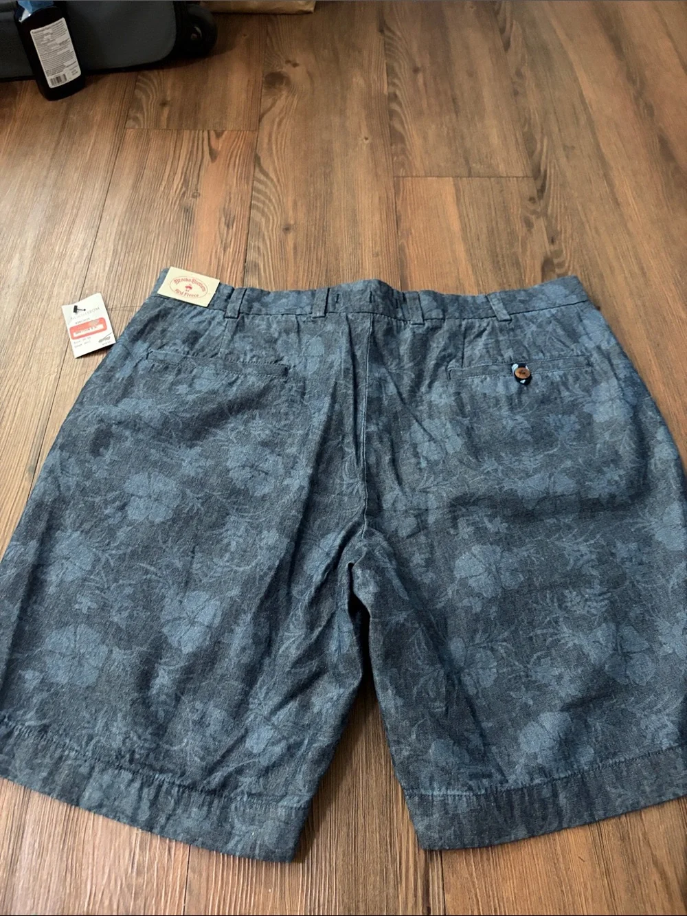 BROOKS BROTHERS Red Fleece  Blue Floral Flat-Front Men's Shorts,Sz.W38/32!NWT